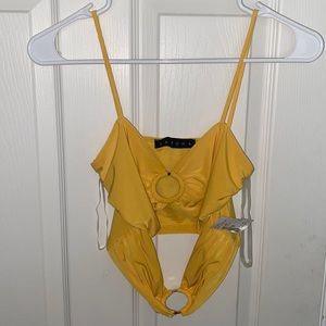 Half yellow top